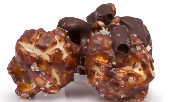 Double dark chocolate, caramel & Fleur de sel Popcorn